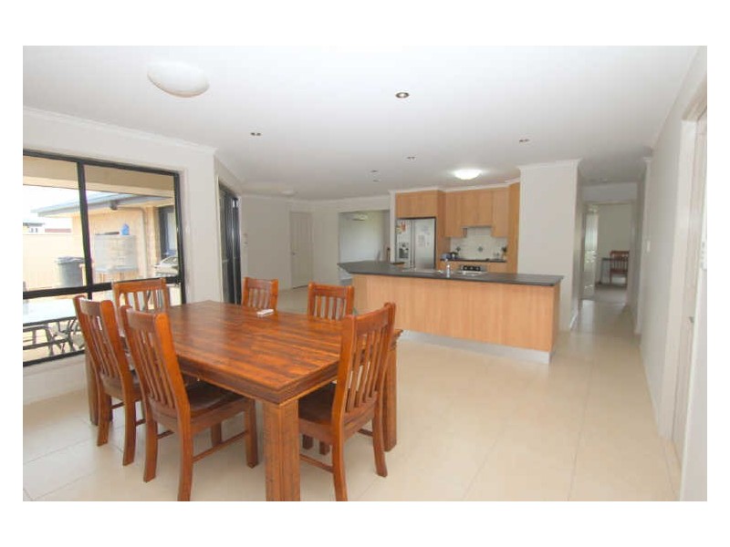 11 Chandon Court, Emerald QLD 4720