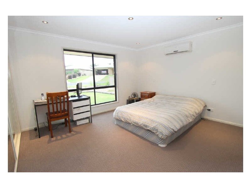 11 Chandon Court, Emerald QLD 4720