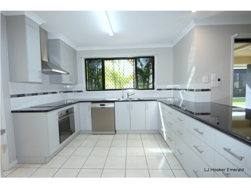 51 Jeppesen Drive, Emerald QLD 4720