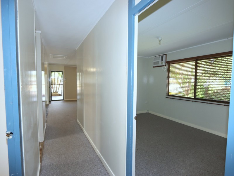 25 Diamond Avenue, Emerald QLD 4720