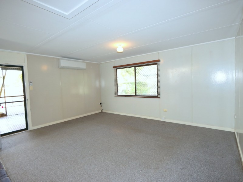 25 Diamond Avenue, Emerald QLD 4720