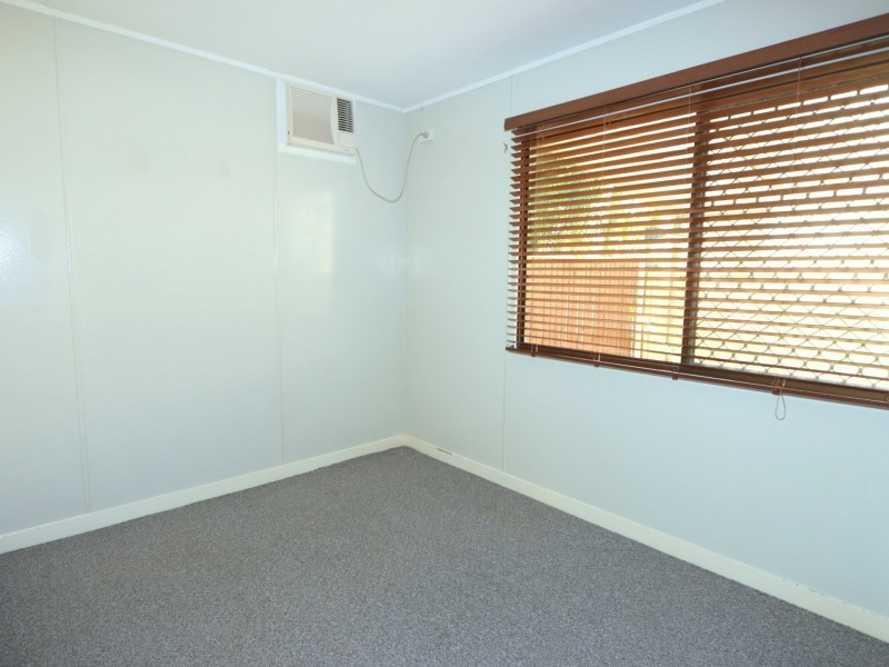 25 Diamond Avenue, Emerald QLD 4720