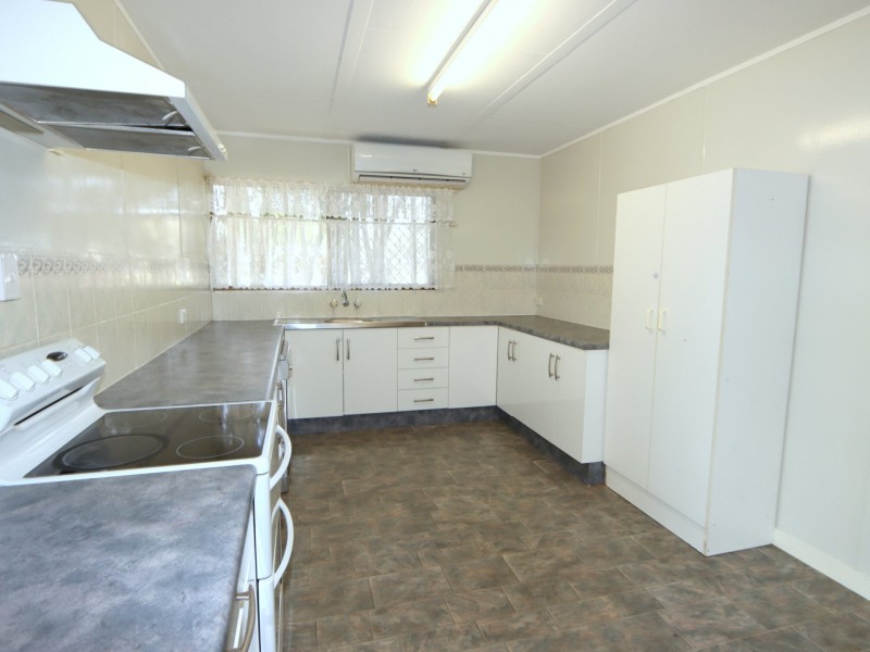 25 Diamond Avenue, Emerald QLD 4720