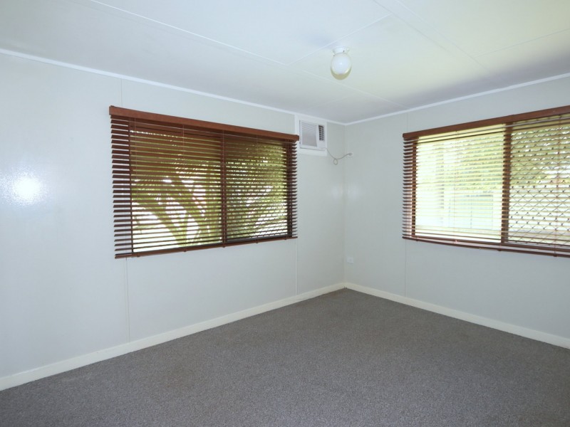 25 Diamond Avenue, Emerald QLD 4720