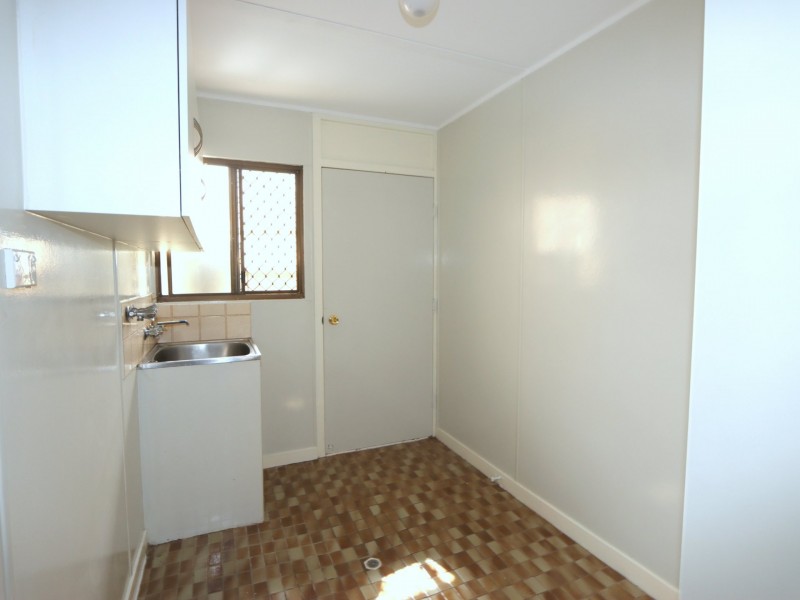 25 Diamond Avenue, Emerald QLD 4720