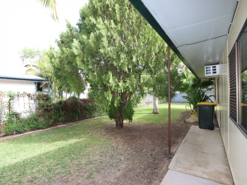 25 Diamond Avenue, Emerald QLD 4720