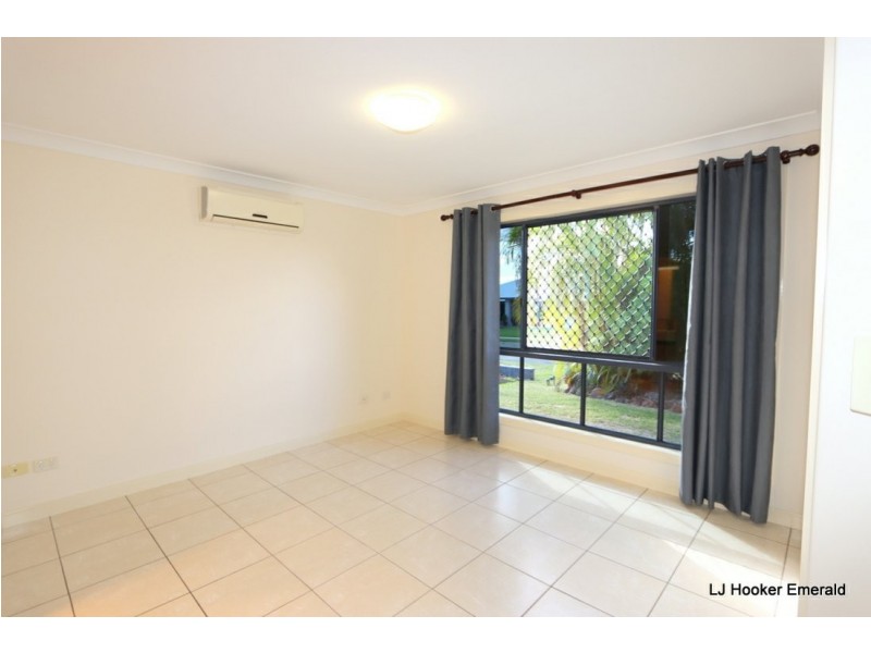 12 Saville Street, Emerald QLD 4720