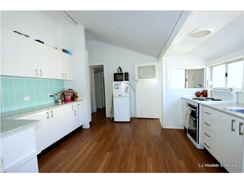 54 Yamala St, Emerald QLD 4720