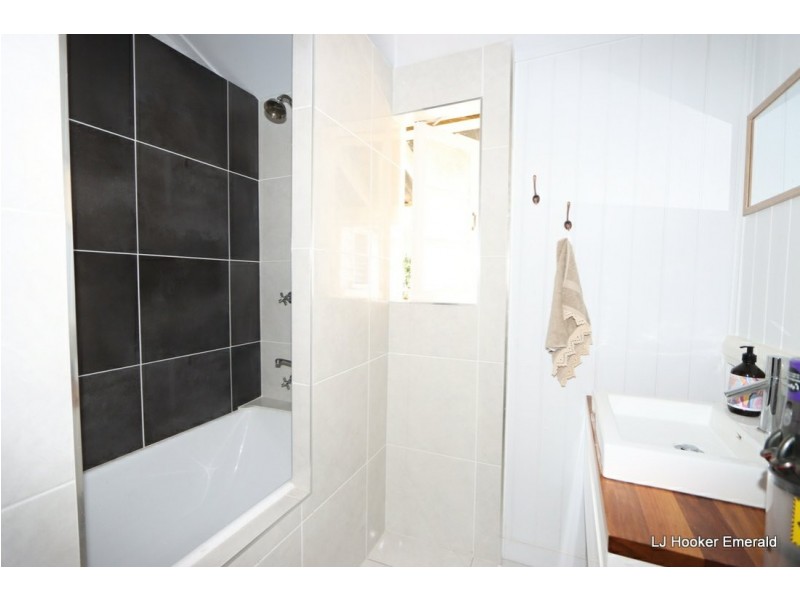 54 Yamala St, Emerald QLD 4720