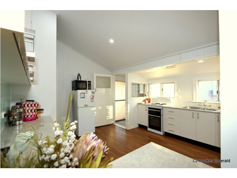 54 Yamala St, Emerald QLD 4720