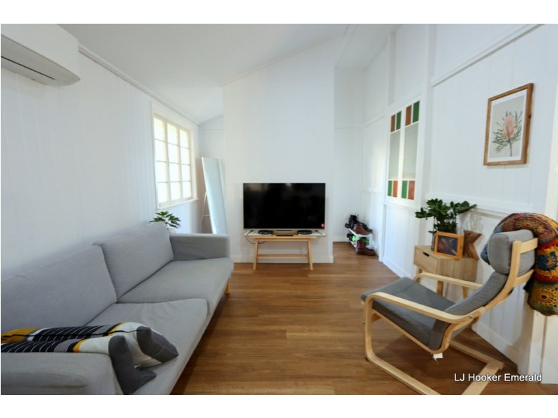 54 Yamala St, Emerald QLD 4720