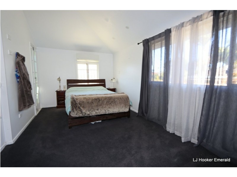 54 Yamala St, Emerald QLD 4720