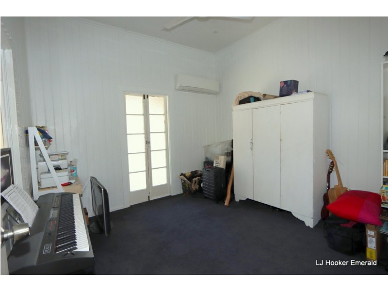 54 Yamala St, Emerald QLD 4720