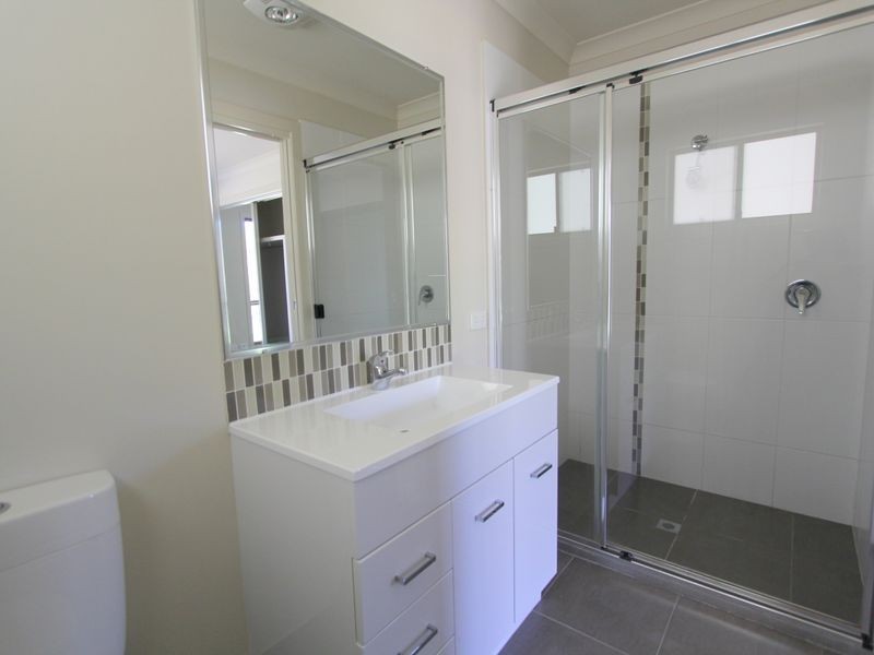 Unit 1/30 Riverview Street, Emerald QLD 4720