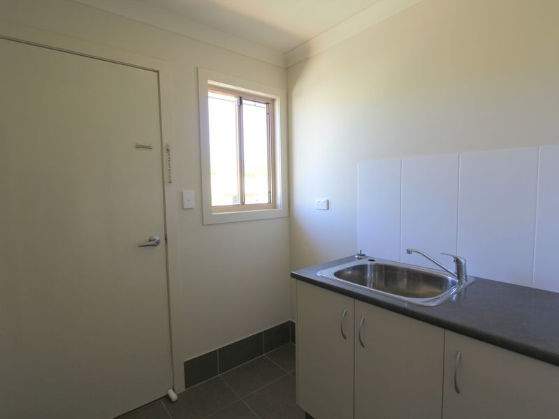 Unit 1/30 Riverview Street, Emerald QLD 4720