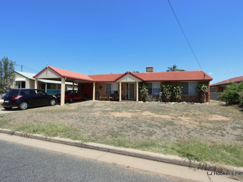 76 Staal Crescentl, Emerald QLD 4720