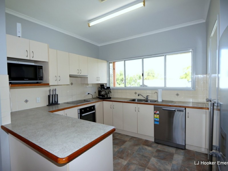 10 Colleen Avenue,, Emerald QLD 4720