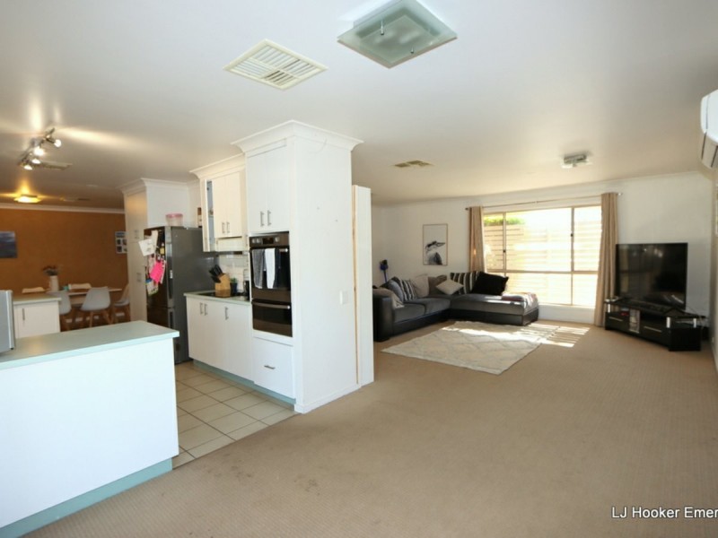2B Sharlyn Crescent,, Emerald QLD 4720