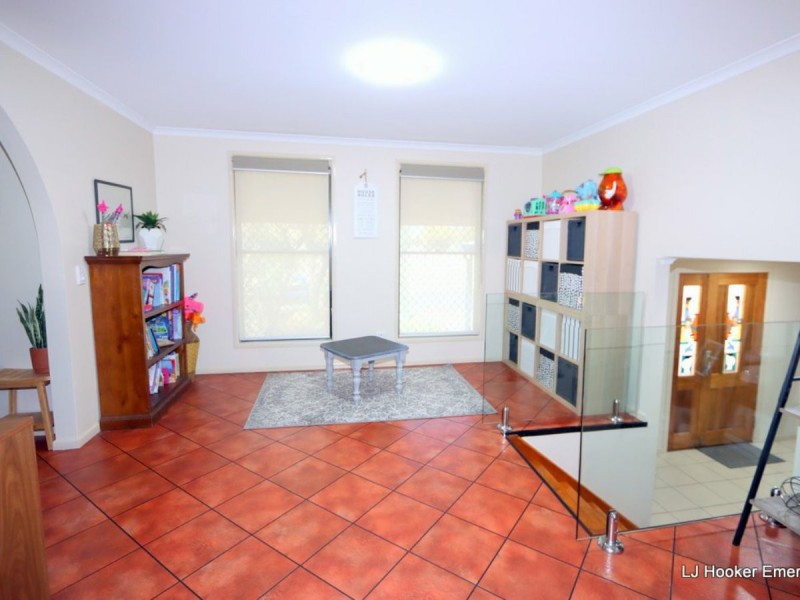 2 Ward Place, Emerald QLD 4720