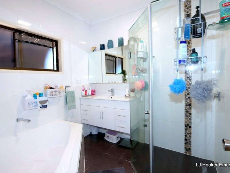 2 Ward Place, Emerald QLD 4720