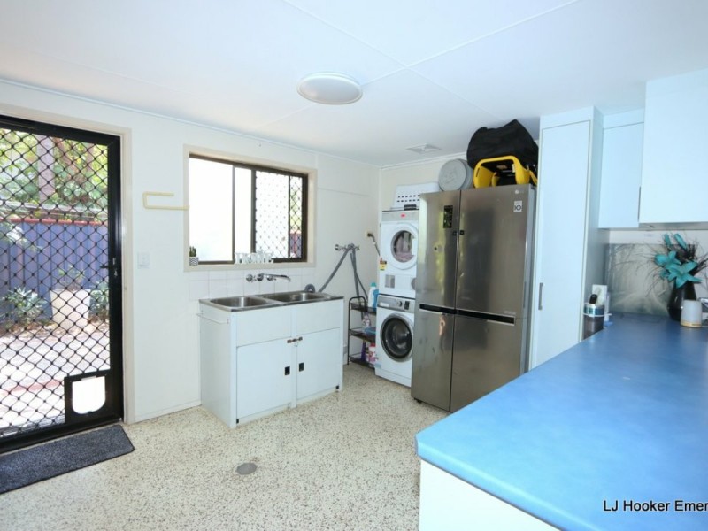 2 Ward Place, Emerald QLD 4720