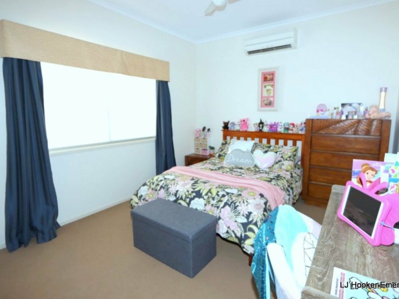 2 Ward Place, Emerald QLD 4720