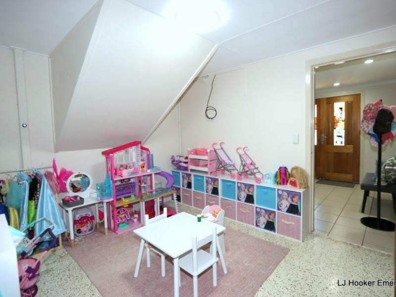 2 Ward Place, Emerald QLD 4720