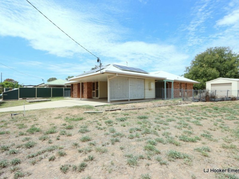 14 Jacqueline Drive, Emerald QLD 4720