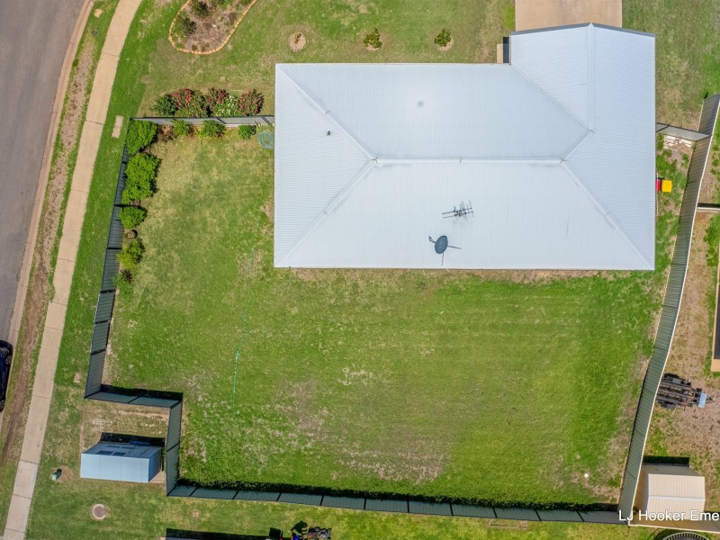 69 Mayfair Drive, Emerald QLD 4720