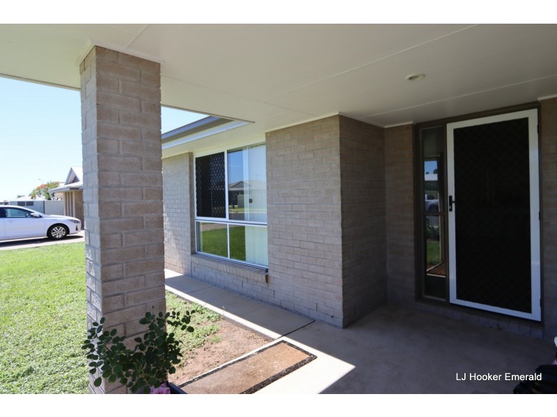 75 Mayfair Drive, Emerald QLD 4720