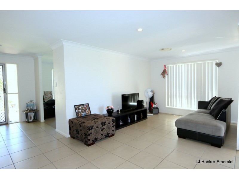 75 Mayfair Drive, Emerald QLD 4720