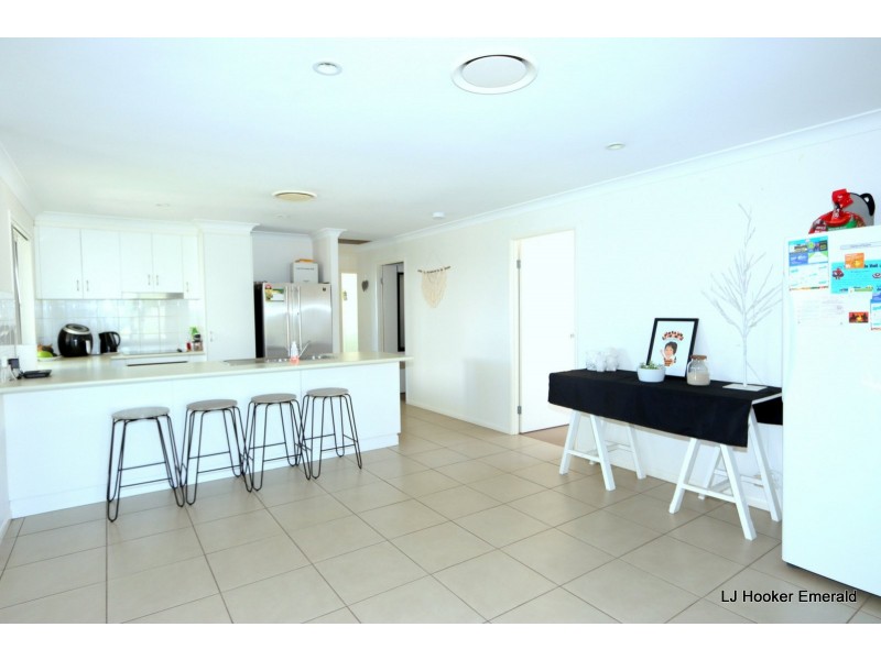 75 Mayfair Drive, Emerald QLD 4720