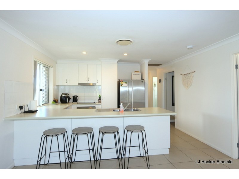 75 Mayfair Drive, Emerald QLD 4720