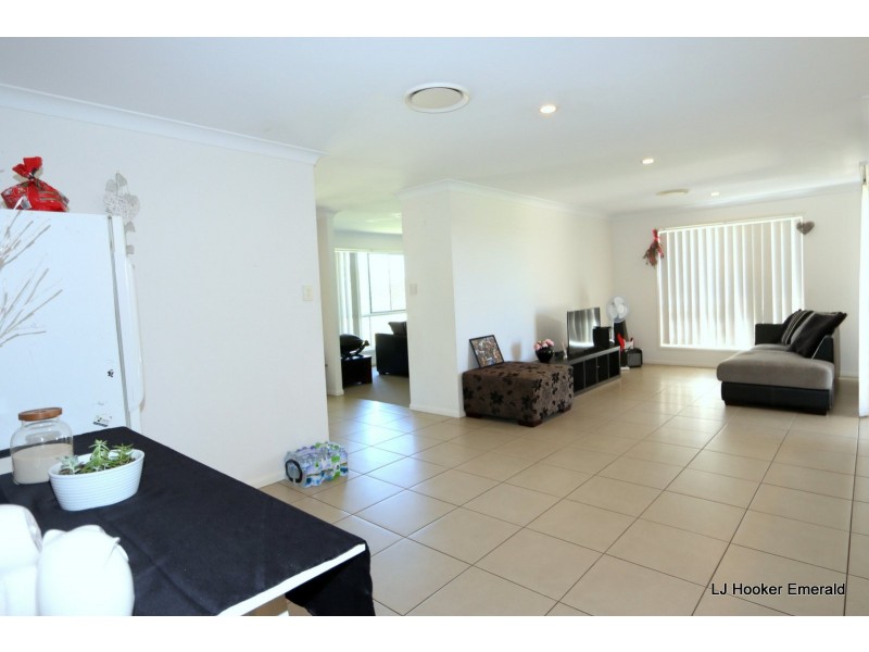 75 Mayfair Drive, Emerald QLD 4720