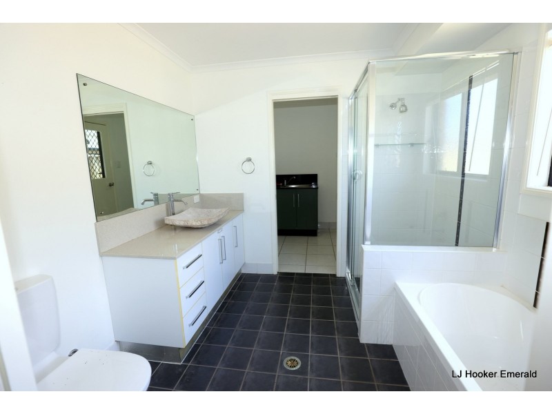 32 Blue Gums Drive, Emerald QLD 4720