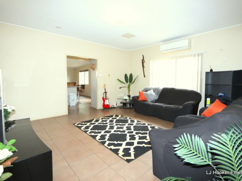 9 Dearden Place, Emerald QLD 4720