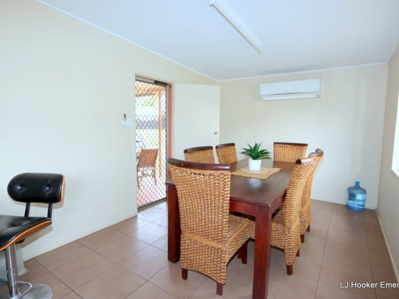 9 Dearden Place, Emerald QLD 4720