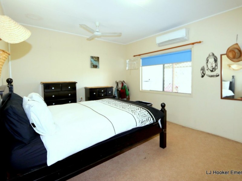 9 Dearden Place, Emerald QLD 4720