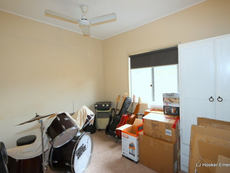 9 Dearden Place, Emerald QLD 4720