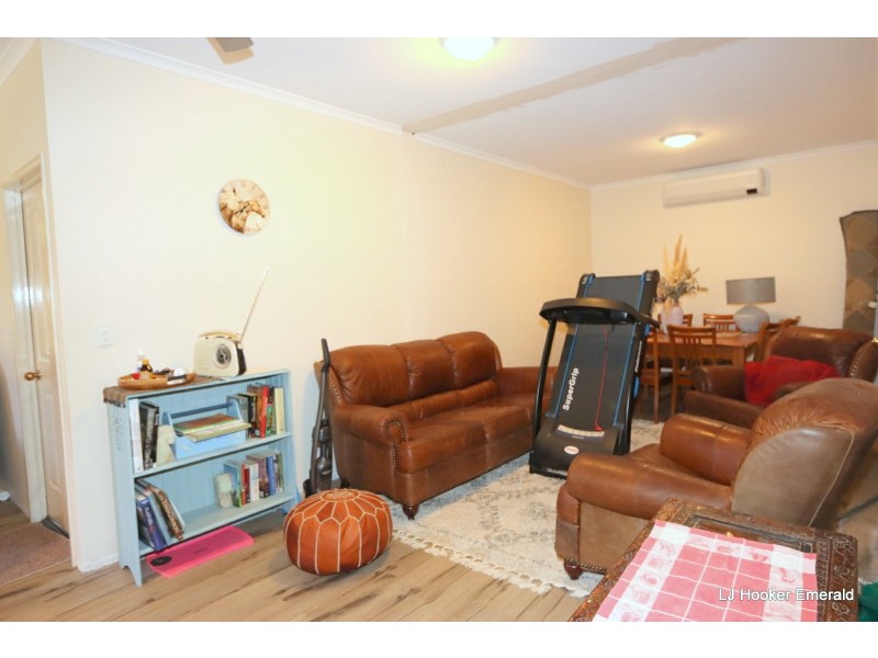 26 Dawn Crescent, Emerald QLD 4720