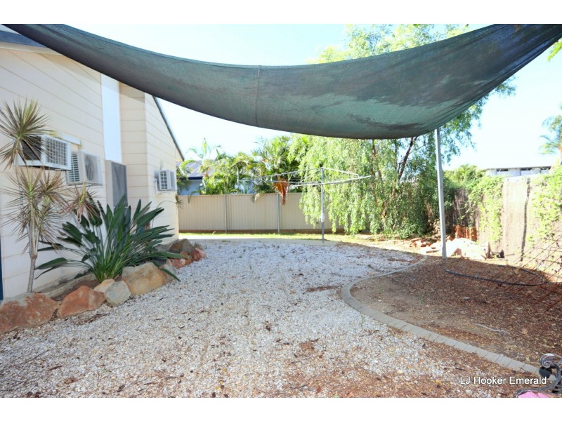 26 Dawn Crescent, Emerald QLD 4720