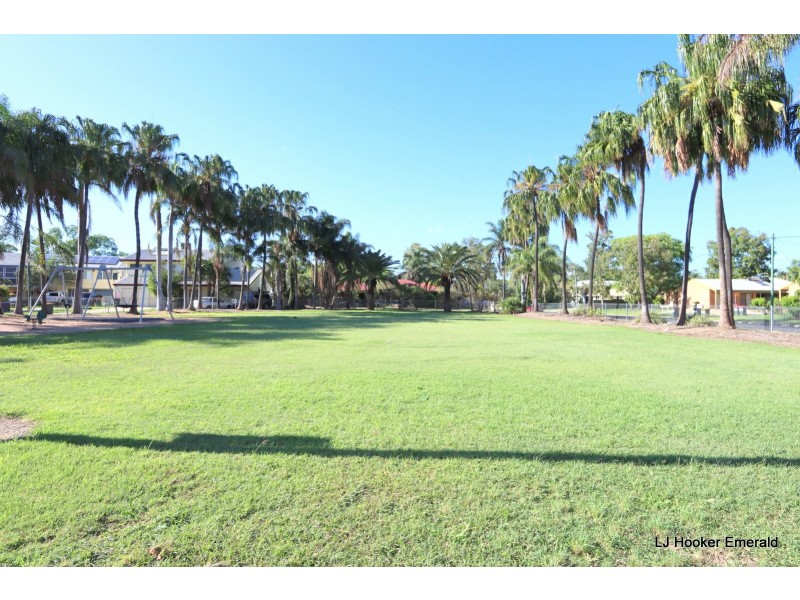 26 Dawn Crescent, Emerald QLD 4720