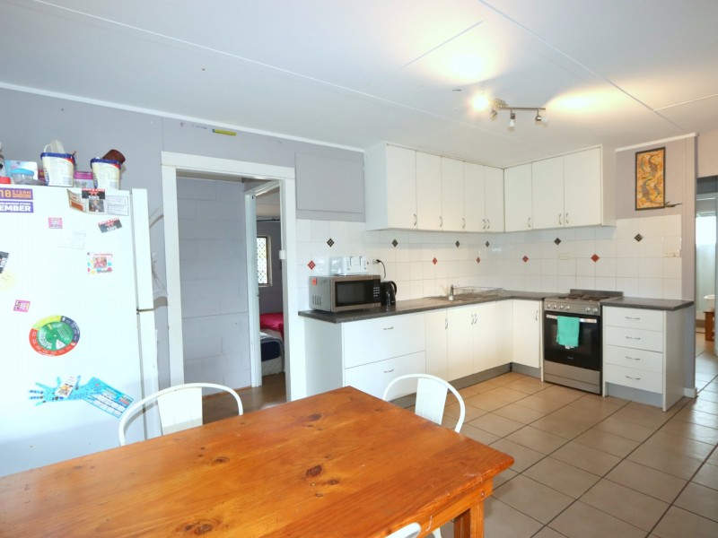 23 Retro Street, Capella QLD 4723