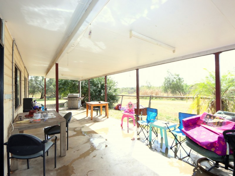 23 Retro Street, Capella QLD 4723