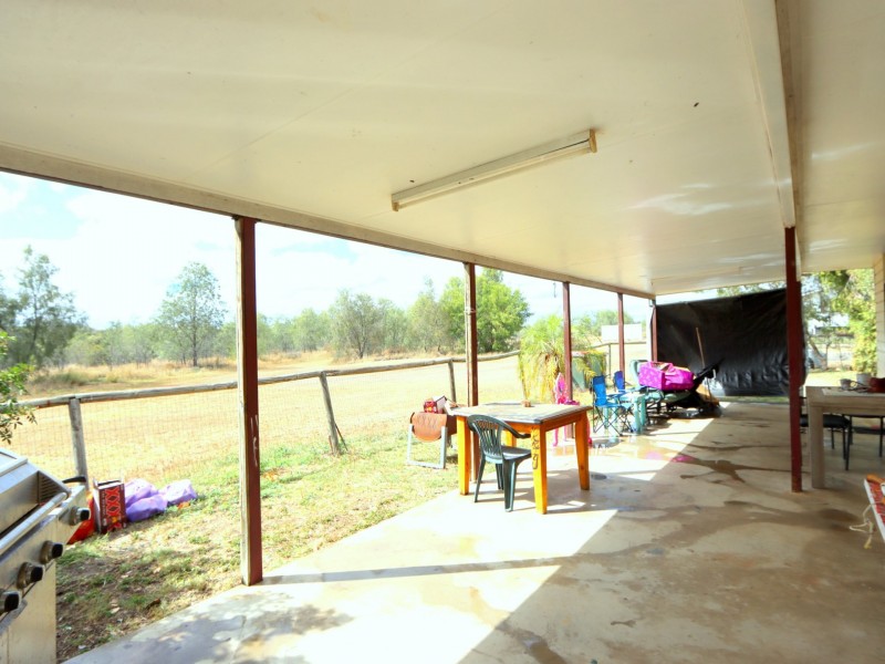 23 Retro Street, Capella QLD 4723