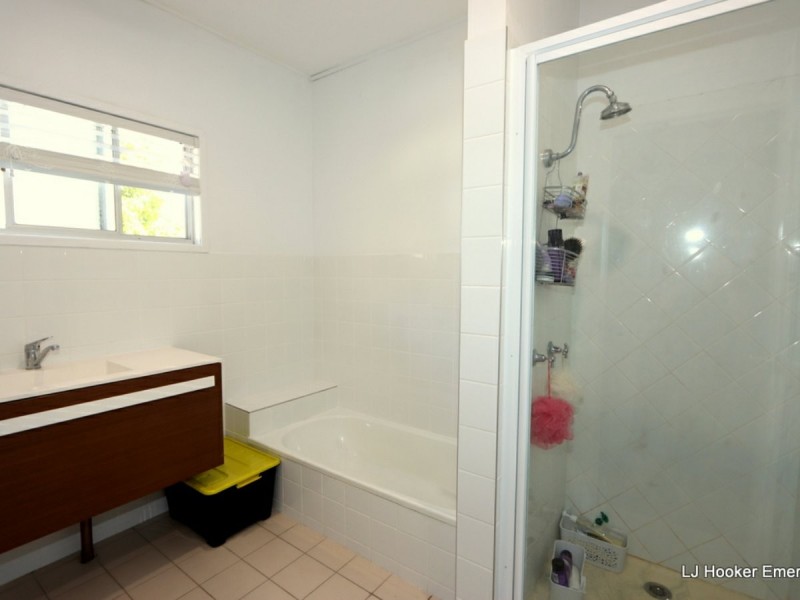 17 Aid Street, Emerald QLD 4720