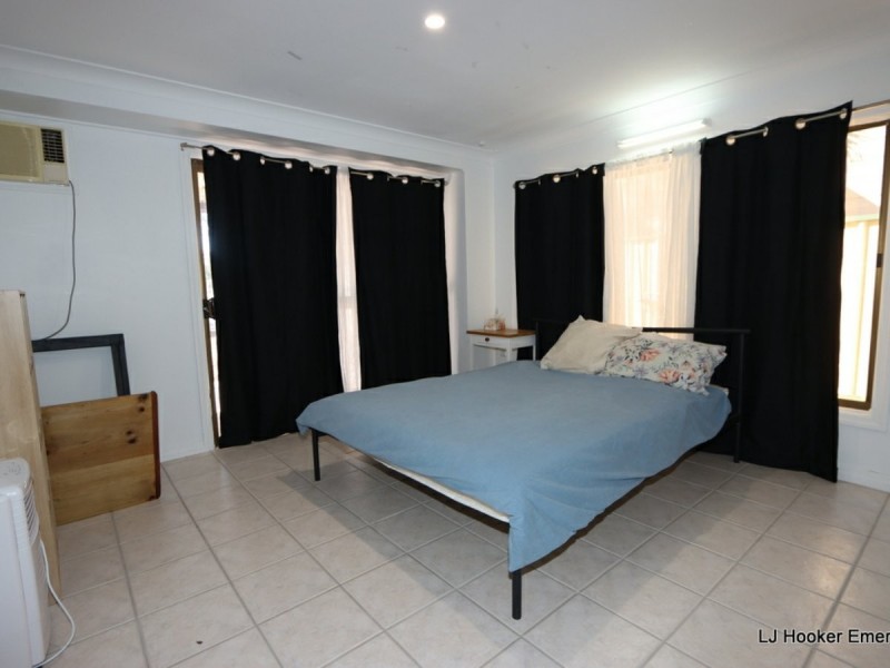 17 Aid Street, Emerald QLD 4720