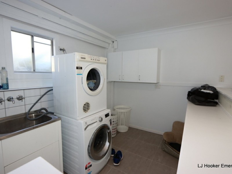 17 Aid Street, Emerald QLD 4720