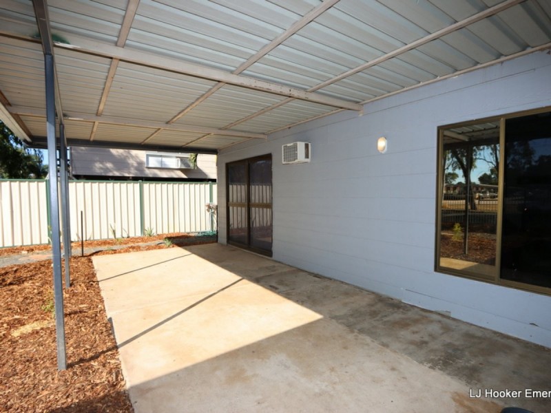 17 Aid Street, Emerald QLD 4720