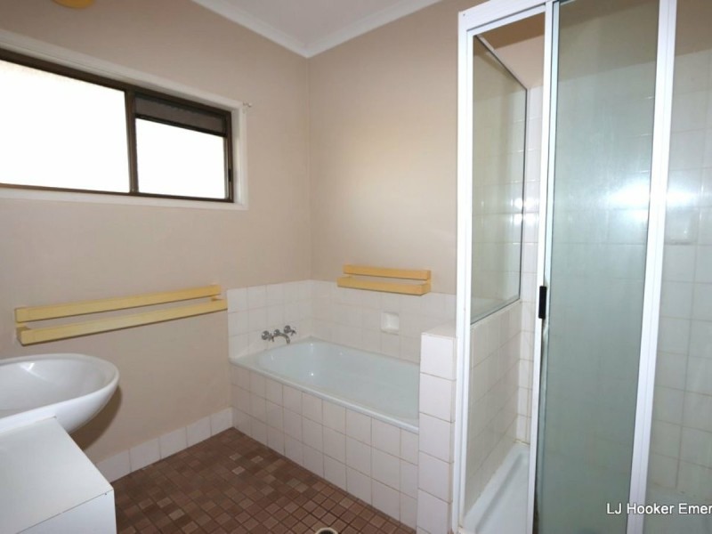 50 Loch Street, Emerald QLD 4720